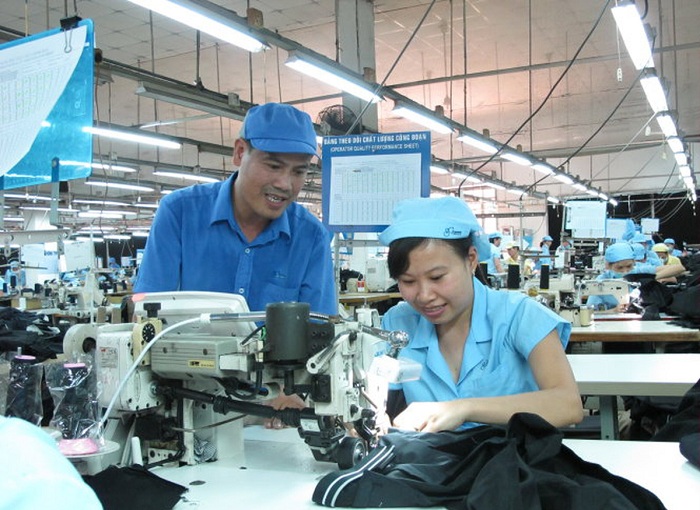 Tuyển dụng 10 nhân viên bộ phận may rèm màn, chăn ga gối đệm – Rèm Việt Thái