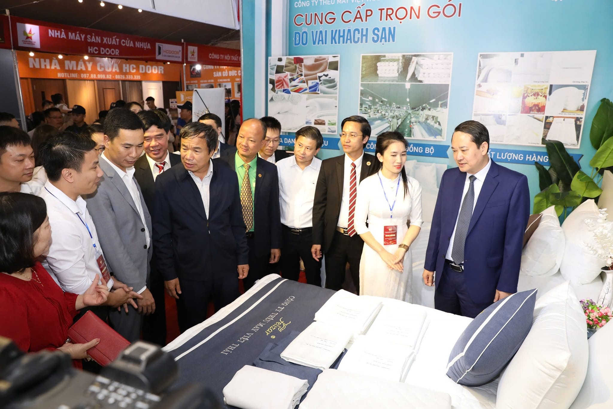 Công Ty Thêu May Việt Thái Gây Ấn Tượng Tại Triển Lãm Xúc Tiến Thương Mại Festival Ninh Bình 2024