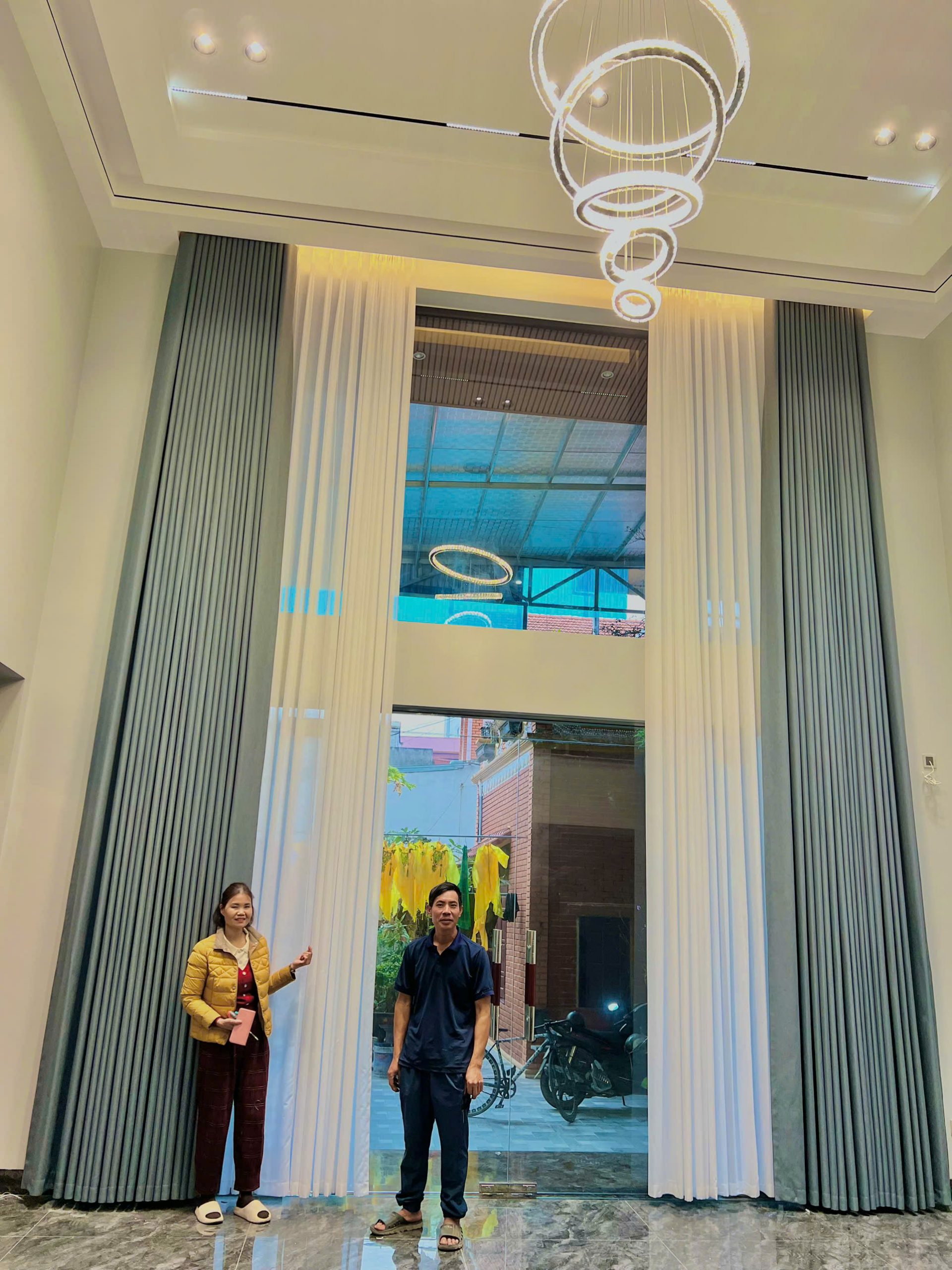 Rèm thông tầng cao 7m